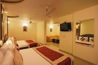 La Sapphire Hotel (Unit of Kay Kay Delight Hospitality), New Delhi 2